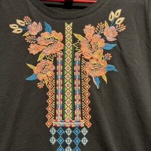 Sundance Women's Knit Top Shirt Black Embroidered Aztec Southwest Inspired L